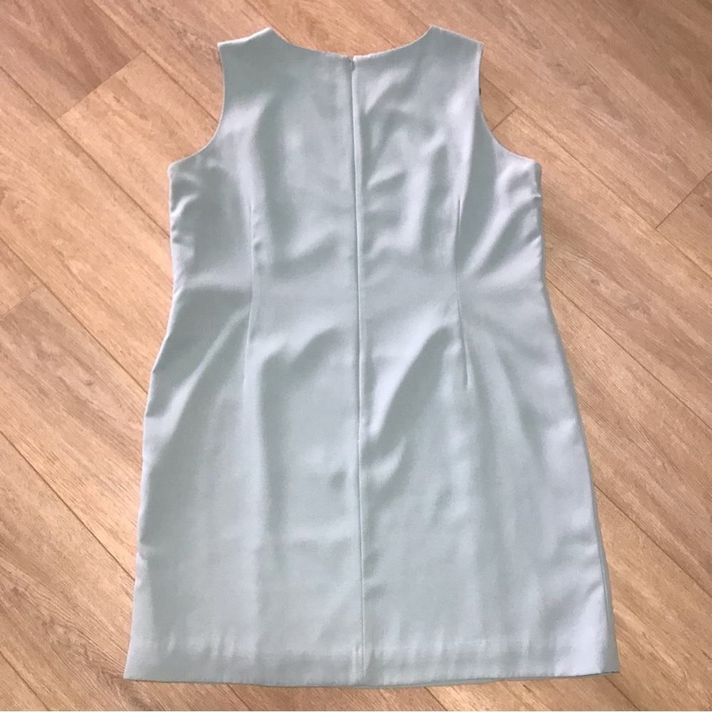 Elegant Sleeveless Blue Dress - Picture 2 of 5